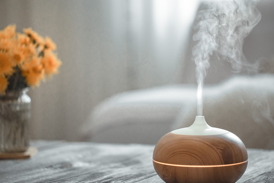 Difusor de ambiente com óleos essenciais de plantas medicinais